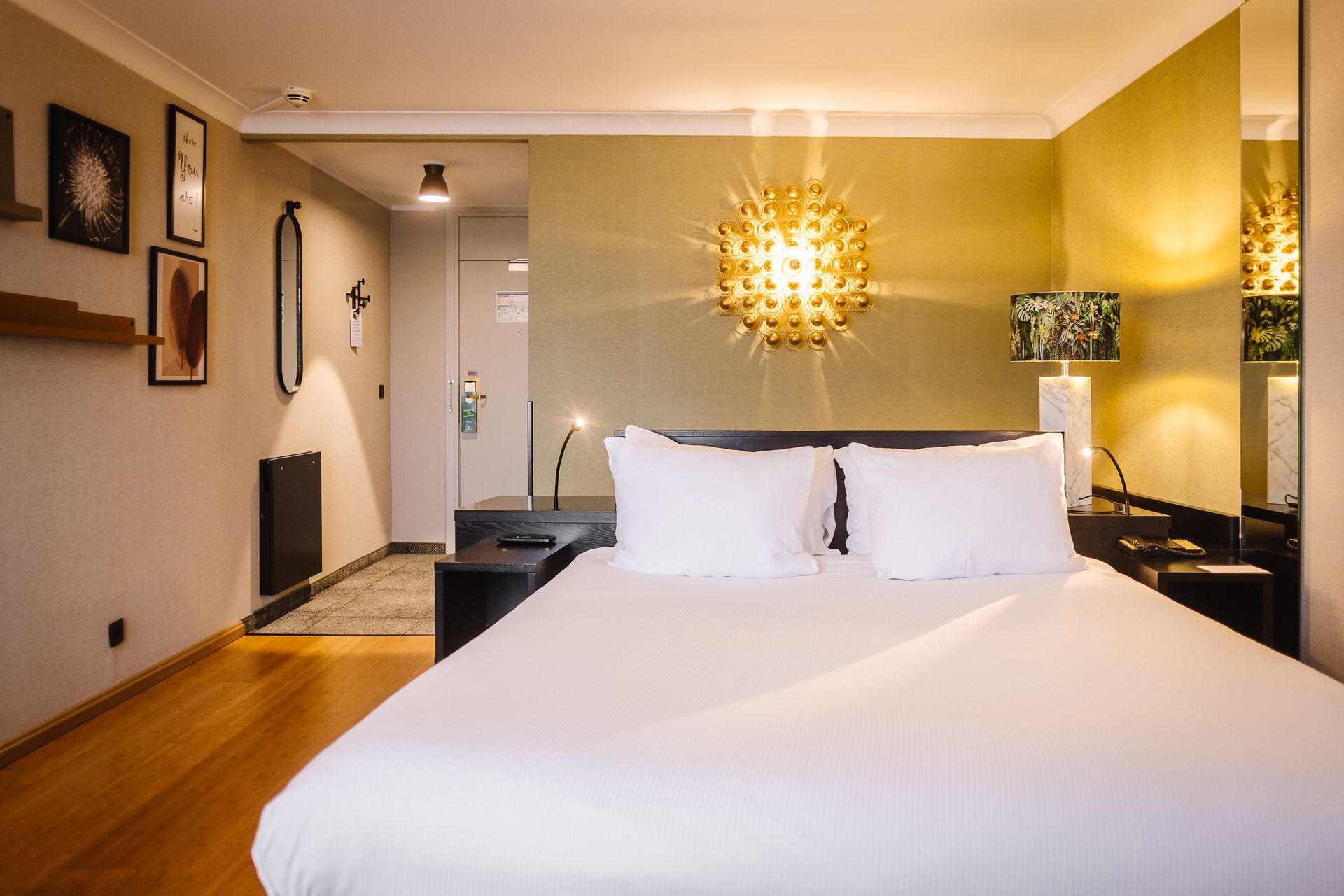 room hotel